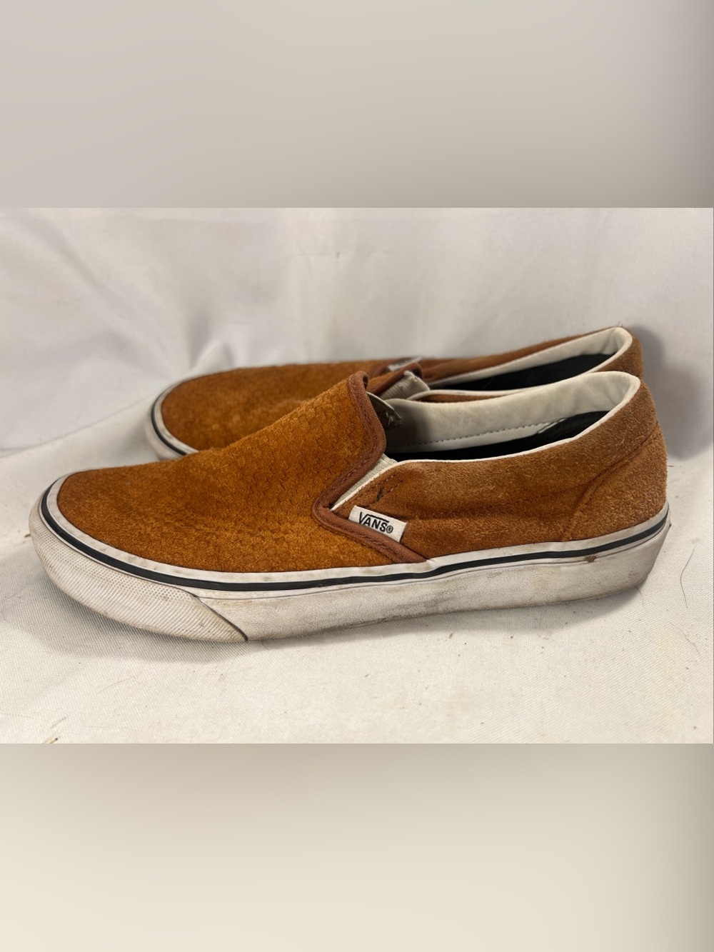 Men's Vans Skate Suede Classic Slip On Shoes Men’s 6.5 Women’s 8 Tan